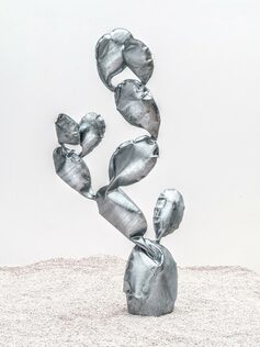 Eine Skulptur von Stefan Knauf: Der Künstler spendet ein Kunstwerk für die Artothek. | Bild: Stefan Knauf