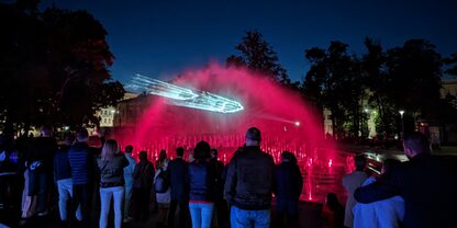Auch illuminierte Wasserspiele gab es bei den Feierlichkeiten in Lublin zu sehen. | Bild: Winsemann