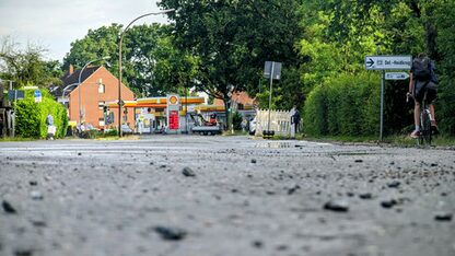 Bis zur Einmündung der Langenwischstraße verläuft der nächste Bauabschnitt der Syker Straße. | Bild: Fiedler