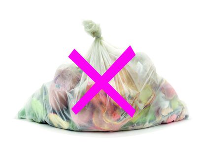 Bioabfall bitte nicht in einer Plastiktüte entsorgen. Nutzen Sie lieber Papiertüten! | Bild: wirfuerbio.de